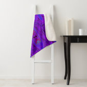 Retro Abstract Paars en Royal Blue Pattern Sherpa Deken (In situ)