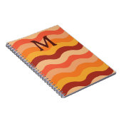 Retro abstracte golven oranje en geel Monogrammen Notitieboek (Rechterzijde)