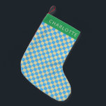 Retro Aesthetisch Checkerboard Blue op maat Kleine Kerstsok<br><div class="desc">Breng charme naar uw vakantiedecor met deze retro esthetische blauw-witte dambordpatroon gepersonaliseerde kerstkous. Perfect voor het toevoegen van een nostalgische touch aan uw mantel, kan deze kous worden aangepast met een naam voor een persoonlijke, feestelijke flair. Ideaal voor wie op zoek is naar retro kerstkousen, dambord vakantie decor, of gepersonaliseerde...</div>