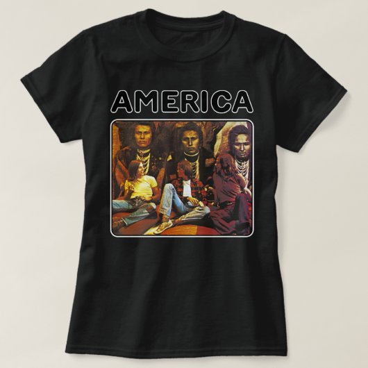 Retro-amerikaanse rockcadeau voor fans Essential T-shirt (Design voorkant)