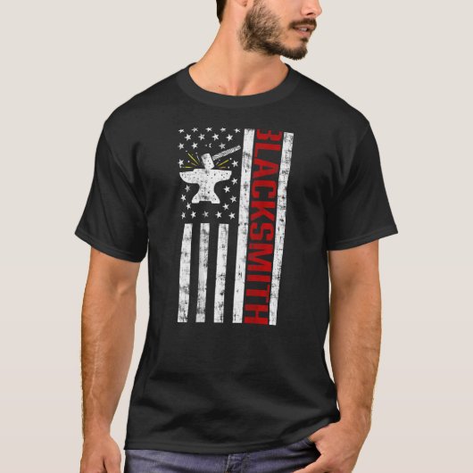 Retro Amerikaanse vlag Gesmeed Mes Blacksmith Vlag T-shirt (Voorkant)