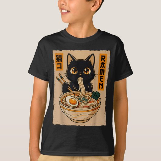 Retro Anime Kawaii Black Cat Eating Ramen Noodles  T-shirt (Voorkant)