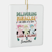Retro arbeid en bevalling verpleegkundige Kerstmis Keramisch Ornament (Rechts)