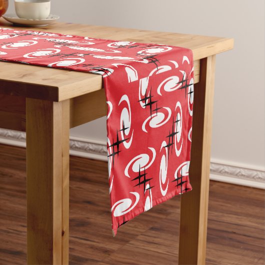 Retro Atomic Age Swirls Stars Pattern Red Korte Tafelloper (Voorbeeld)