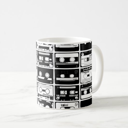 Retro audio tapes, ouderwets patroon. koffiemok (Voorkant rechts)