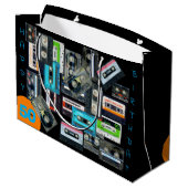 Retro Audiotape Cassette Mixtapenaam Birthday LGB Groot Cadeauzakje (Achterkant Gekanteld)