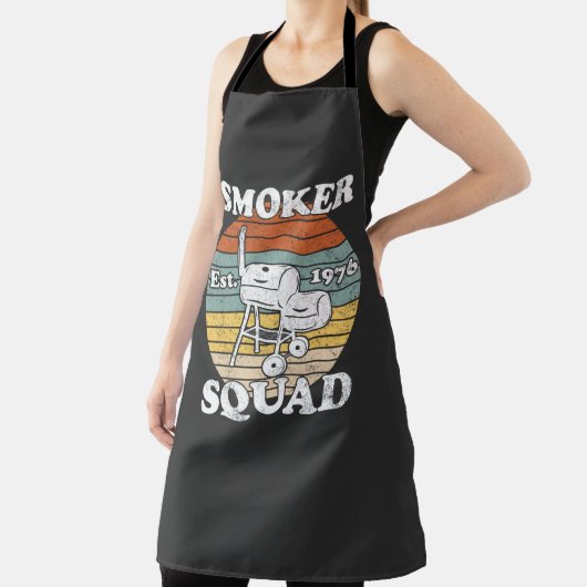 Retro BBQ Smoker Squad Est.1976 T-Shirt Schort (Insitu)