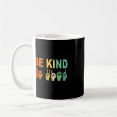 Retro Be Kind Handteken ASL Autisme Awareness Mann Koffiemok (Links)