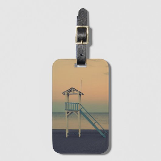 Retro Beach Lifeguard Tower zonsondergang Bagagelabel (Voorkant (verticaal))