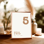 Retro Beach | Nummer van de voorlopige tabel Kaart<br><div class="desc">Dit retro strand | Iivoortafel is perfect voor je eenvoudige , kleurrijke tropische boho zomerbruiloft. Het unieke bohemische middeleeuwse lettertype geeft dit ontwerp een klassiek, minimalistisch hippiebeeld. Stel dat je op zoek bent naar een design dat heldere, rustige oceaankleuren bevat voor je creatieve 70's strandbruiloft. In dat hoesje zijn dit...</div>