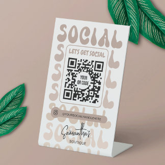 Retro Beige Modern Logo Social Media QR Code Reclamebord Met Voetstuk