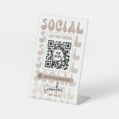 Retro Beige Modern Logo Social Media QR Code Reclamebord Met Voetstuk (Voorkant)