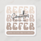 Retro Beige Verwijs een Vriend Modern Logo Lash Sa Aanbevelingskaartje (Voorkant)