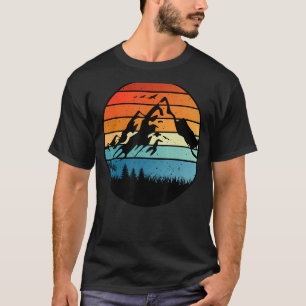retro berg voor klimmers en wandelaars die t-shirt