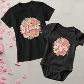 Retro bewerkbare kleuren Mama met Bloemen Matching T-shirt