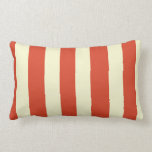 Retro Big Top Striped Lumbar Pillow Kussen<br><div class="desc">Stap omhoog, mensen! Stap meteen naar de geweldige Retro Big Top Striped Lumbar Pillow. Ja, kom er maar één. Dit klassieke patroon heeft brede, rode en crèmestrepen die doen denken aan een grote circustent. Dit ontwerp pareert prachtig met de Circus-lijn van StrangeLittleOnion. Net als het circus zelf is dit ontwerp...</div>