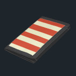 Retro Big Top Striped Nylon Wallet Drievoud Portemonnee<br><div class="desc">Stap omhoog, mensen! Stap meteen naar de geweldige Retro Big Top Striped Nylon Wallet. Ja, kom er maar één. Dit klassieke patroon heeft brede, rode en crèmestrepen die doen denken aan een grote circustent. Dit ontwerp pareert prachtig met de Circus-lijn van StrangeLittleOnion. Net als het circus zelf is dit ontwerp...</div>