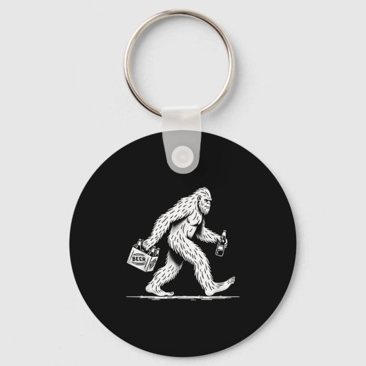 Retro Bigfoot Drink Bier – Funny Sasquatch Sleutelhanger (Voorkant)