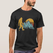 Retro Bigfoot Mountain Adventure T-shirt (Voorkant)