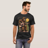Retro Bigfoot Sasquatch Spelen Akoestische Gitaar T-shirt (Voorkant volledig)