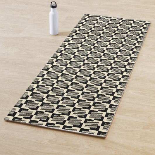 Retro Black en Tan Pattern Yogamat (In situ)