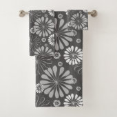 Retro Black White daisy Pattern Bad Handdoek (Insitu)