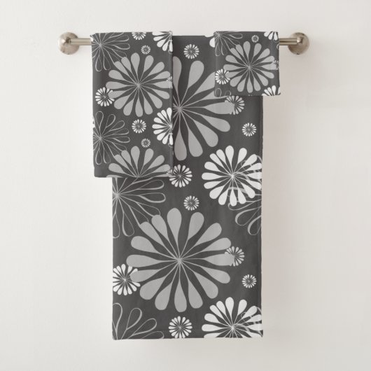 Retro Black White daisy Pattern Bad Handdoek (Insitu)