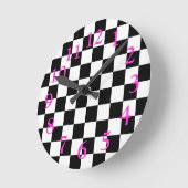 Retro Black/White/Hot Pink Checkerboard Patroon Ronde Klok (Hoek)