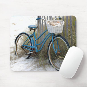 Retro blauwe fiets met schelpen muismat