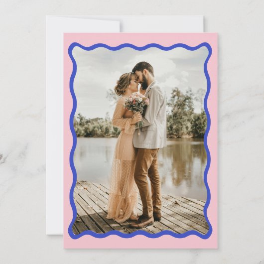 Retro Blauwe Golvende Slinger Foto Bruiloft Save The Date (Achterkant)