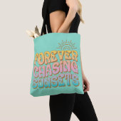 Retro Blauwgroen "Forever Chasing Zonsondergangen" Tote Bag (Dichtbij)
