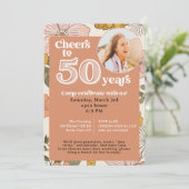 Retro Bloemen 50e Verjaardag Uitnodiging met foto (Staand voorkant)