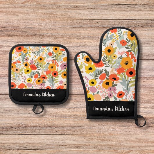 Retro Bloemen Patroon Gepersonaliseerde Naam Keuke Ovenwant & Pannenlap Set