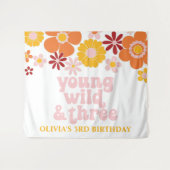 Retro bloemige Young Wild Three verjaardagsbanner Wandkleed (Voorkant (horizontaal))
