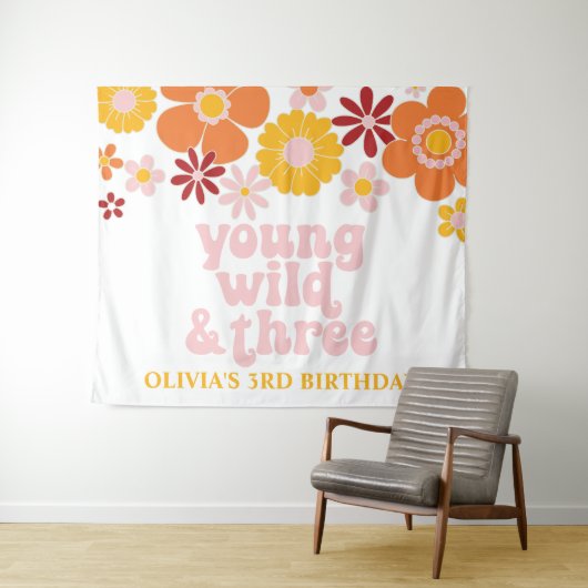 Retro bloemige Young Wild Three verjaardagsbanner Wandkleed (In Situ (horizontaal))