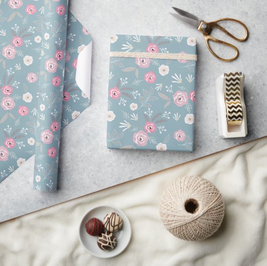 Retro bloemmotief. cadeaupapier (Crafts)