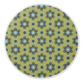 Retro Blue & Black Daisies op Green Floral Pattern Keramische Knop (Voorkant)