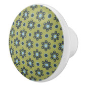 Retro Blue & Black Daisies op Green Floral Pattern Keramische Knop (Rechts)