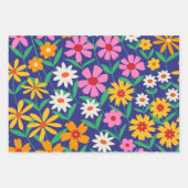 Retro boho bloemen tuin op marineblauw  inpakpapier vel (Voorkant 3)