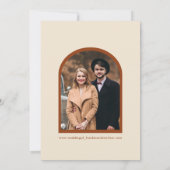 Retro Boho Groovy Arched Photo Wedding Uitnodiging (Achterkant)