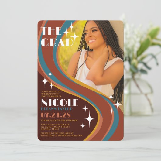 Retro Bold 70's Rainbow Swirl Casual Afstuderen Kaart (Staand voorkant)