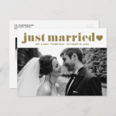 Retro Bold Typografie Gold Just Married Foto Briefkaart (Voorkant / Achterkant)
