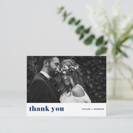 Retro Bold Typography Navy Blue Wedding Bedankt Briefkaart (Staand voorkant)