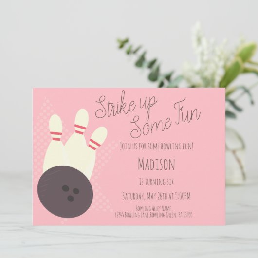 Retro Bowling Alley Birthday Party roze uitnodigin Kaart (Staand voorkant)