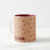 Retro Brown Boho Whimsical Pattern gepersonaliseer Tweekleurige Koffiemok (Voorkant links)