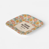 Retro Bruine Perzik Bloemen Groovy Verjaardag Papieren Bordje (Gebogen)