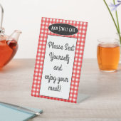 Retro Cafe Red Gingham, zit u alstublieft zelf Reclamebord Met Voetstuk (Insitu)