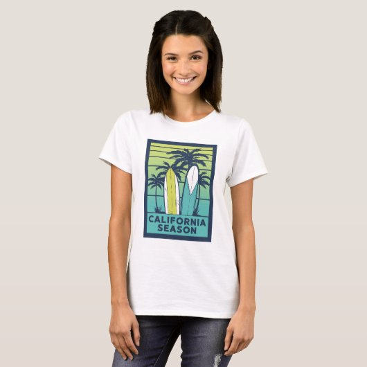 Retro California Surfboards Kunst – Zomerkust T-shirt (Voorkant volledig)