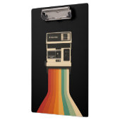 Retro camera met regenboogprint klembord (Links)