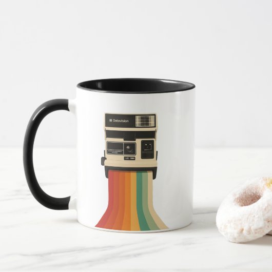 Retro camera met regenboogprint mok (Met donut)